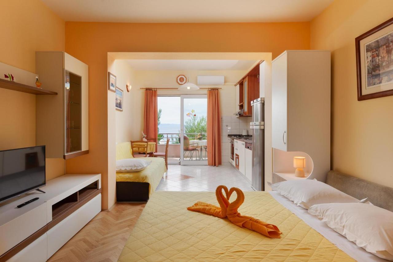 Apartments Marijan - Beachfront 图彻皮 外观 照片