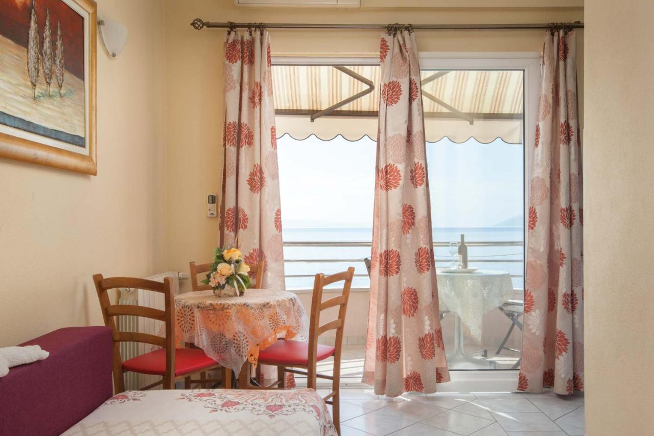 Apartments Marijan - Beachfront 图彻皮 外观 照片